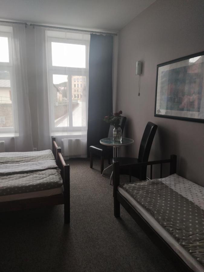 Hotel Koruna Penzion Teplice nad Metují Zewnętrze zdjęcie