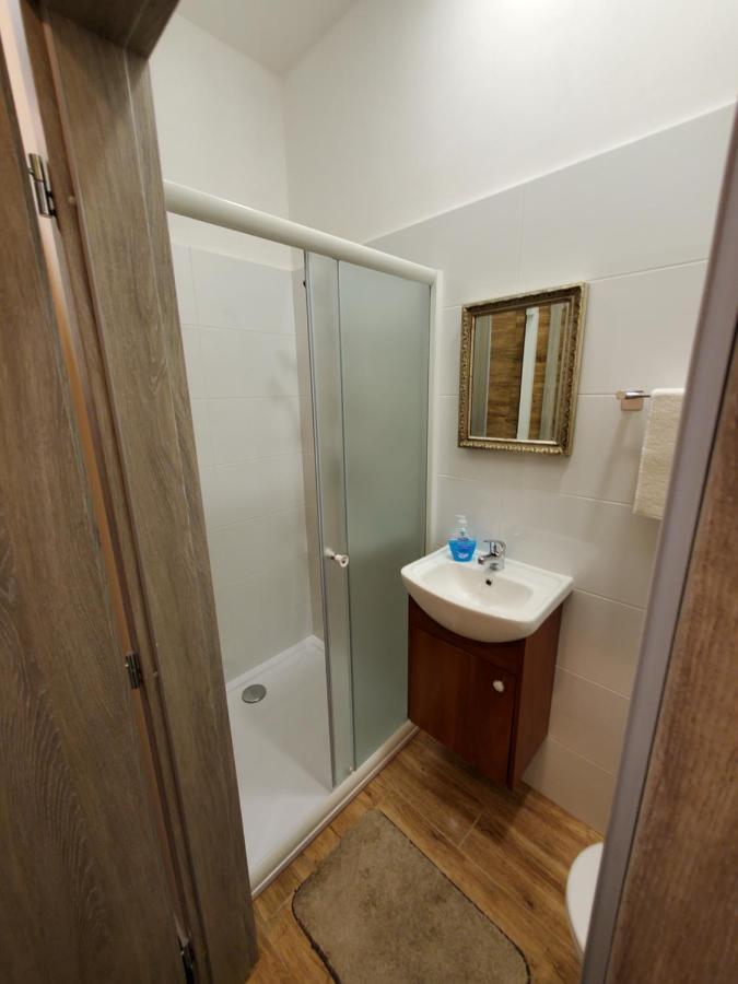 Hotel Koruna Penzion Teplice nad Metují Zewnętrze zdjęcie