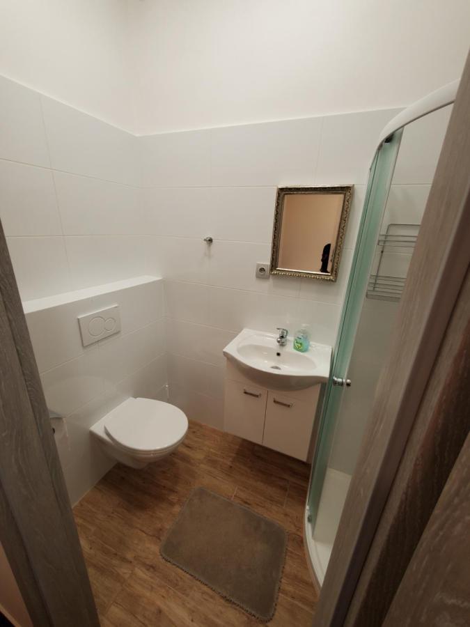 Hotel Koruna Penzion Teplice nad Metují Zewnętrze zdjęcie