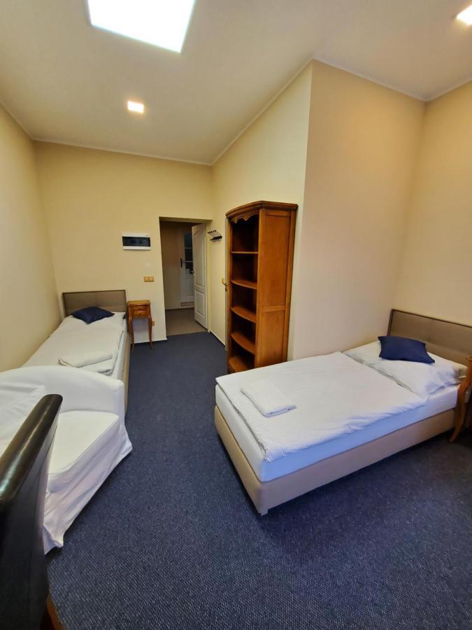 Hotel Koruna Penzion Teplice nad Metují Zewnętrze zdjęcie